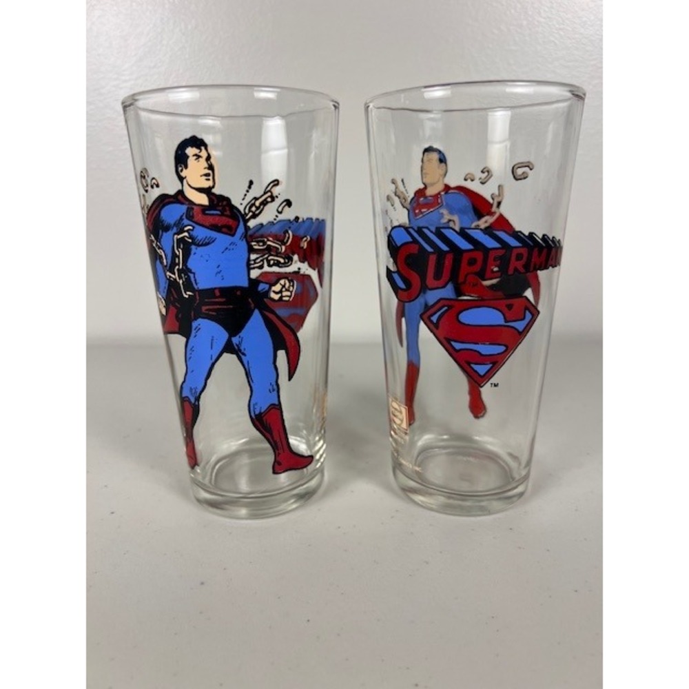 Vintage 1975 Pepsi Collector Series Superman Glasses Set of 2 DC Comics